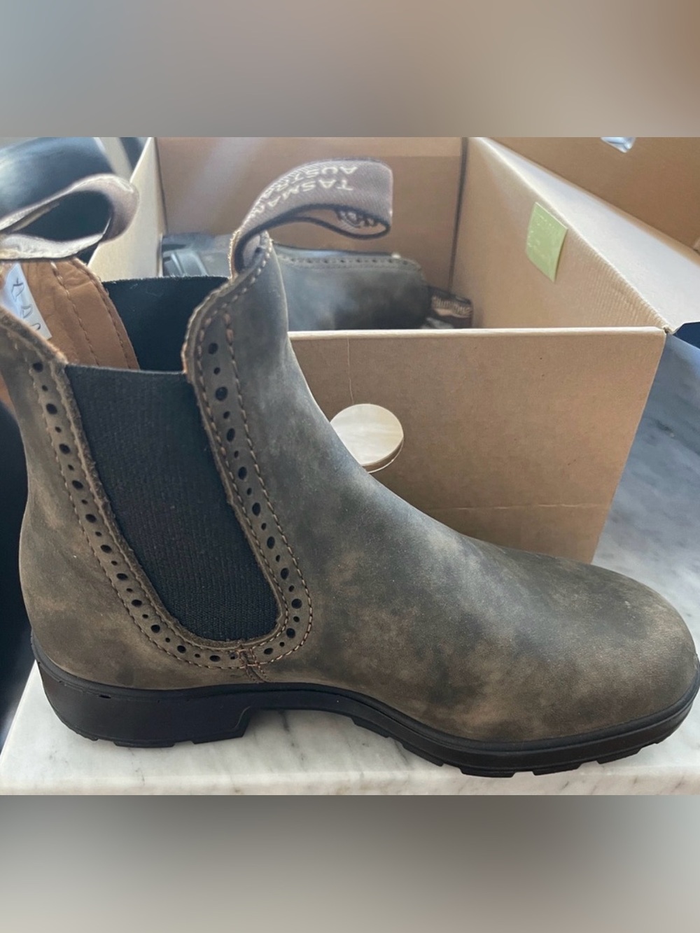 New Blundstone Grey-Brown Chelsea Boots